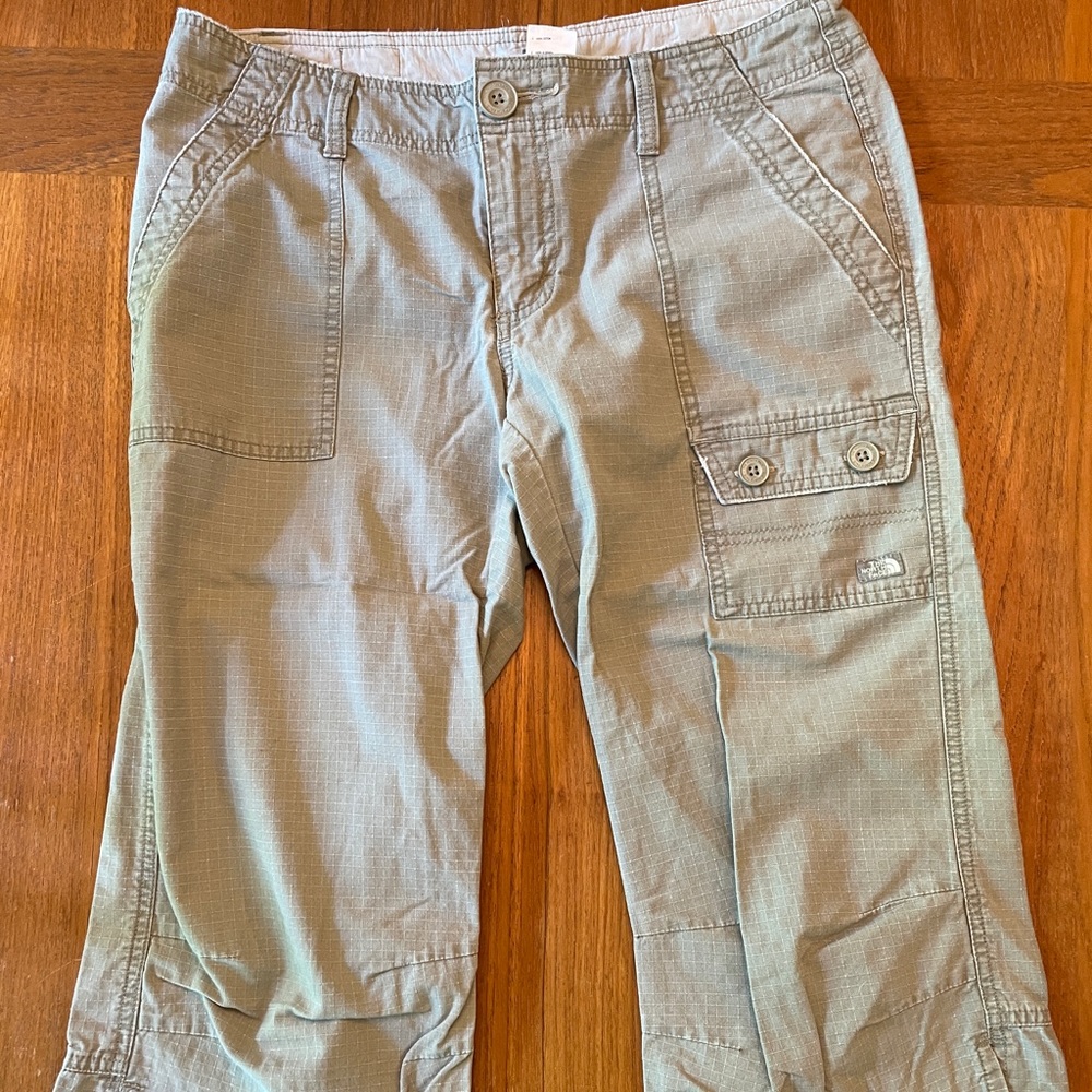 North Face A5 Series Capris Women’s Size 8 Excellent Condition